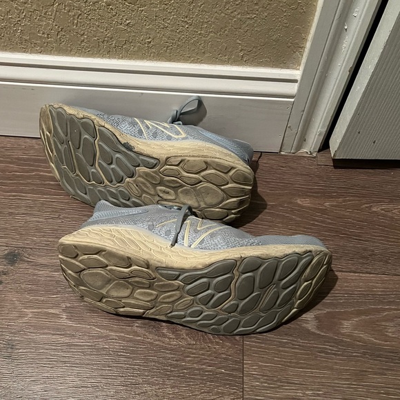 New Balance Men’s Blue Athletic Shoes GUC - Picture 4 of 6